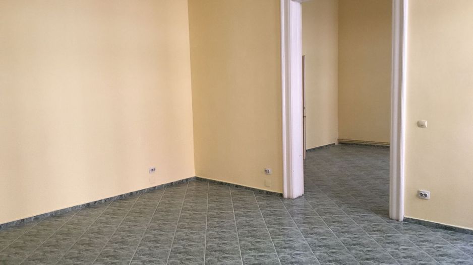 Spatiu birouri ultracentral-zona pietonala - Poză 14