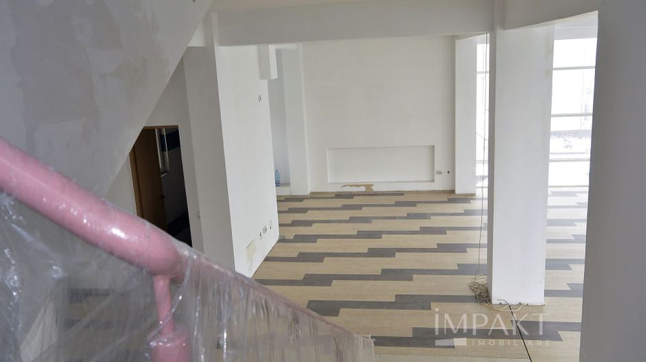 Cladire de birouri cu  spatii vitrate generoase in Zorilor. - Poză 8