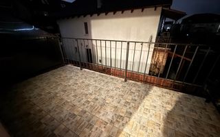 Casa înșiruită cu 4 camere | Parcare | Zona străzii A. Iancu Floresti - Poză 12