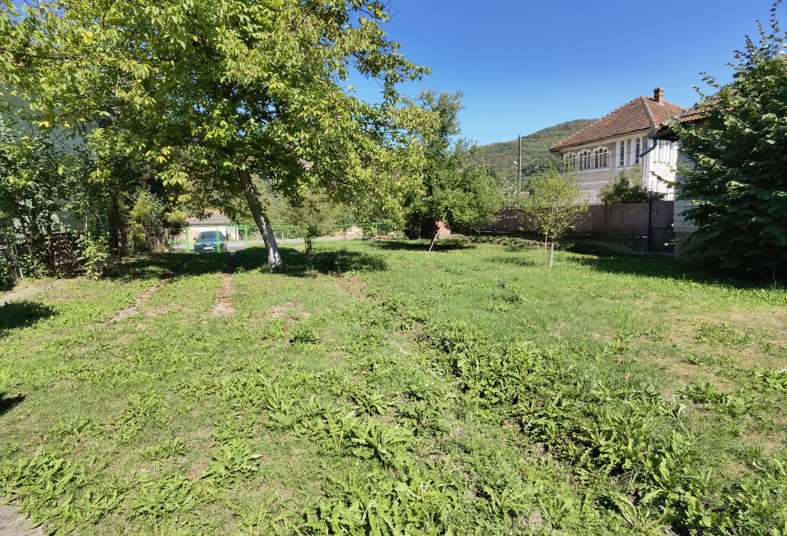 Casa vacanta,investitie  in Gurahont cu teren generos - Poză 23