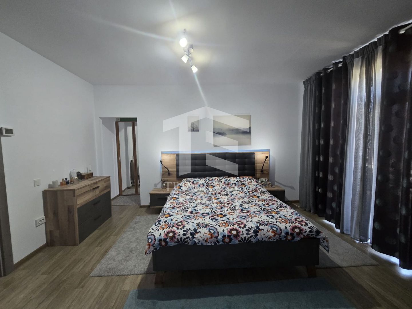 Mangalia - Vila tip duplex moderna. - Poză 11