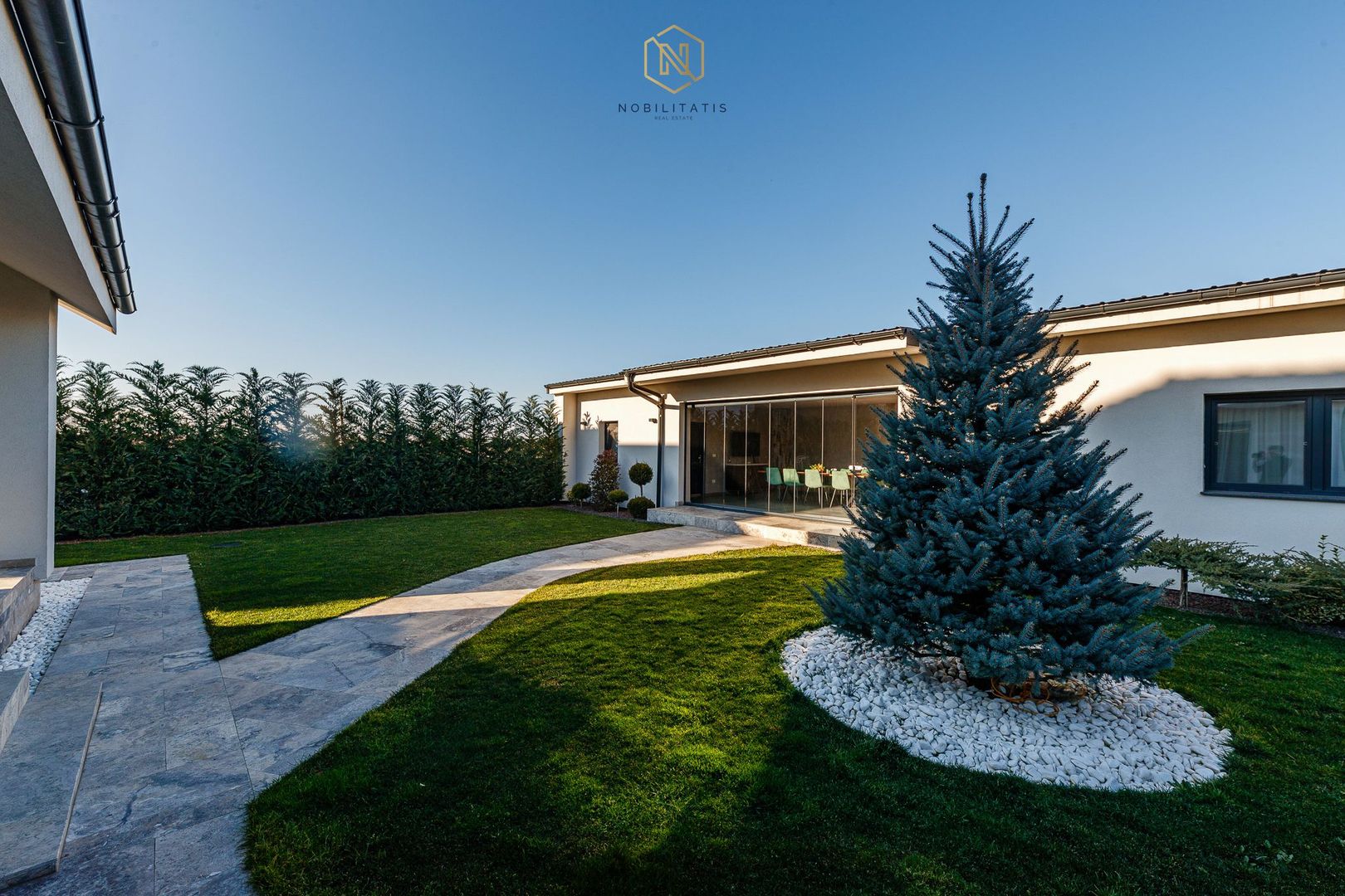 O Capodoperă Arhitecturală, Oferind Eleganță și Confort - Dumbravita - Poză 23