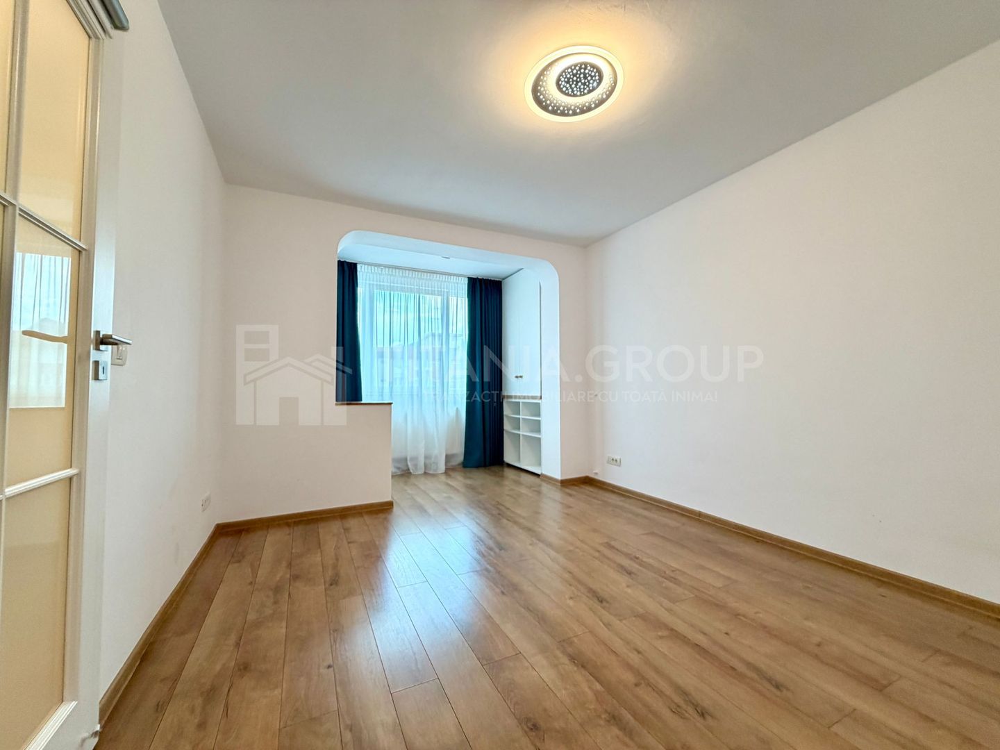 Apartament 2 camere, Victoriei | parcare și boxă - Poză 9