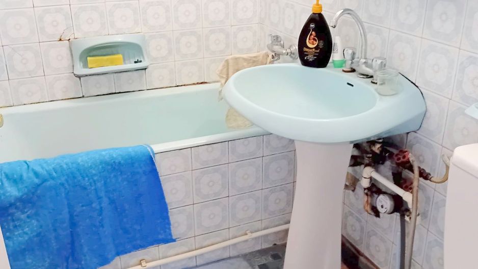 De vanzare -  apartament cu 3 camere decomandate, Tiglina 2, etaj 3/4 - Poză 12