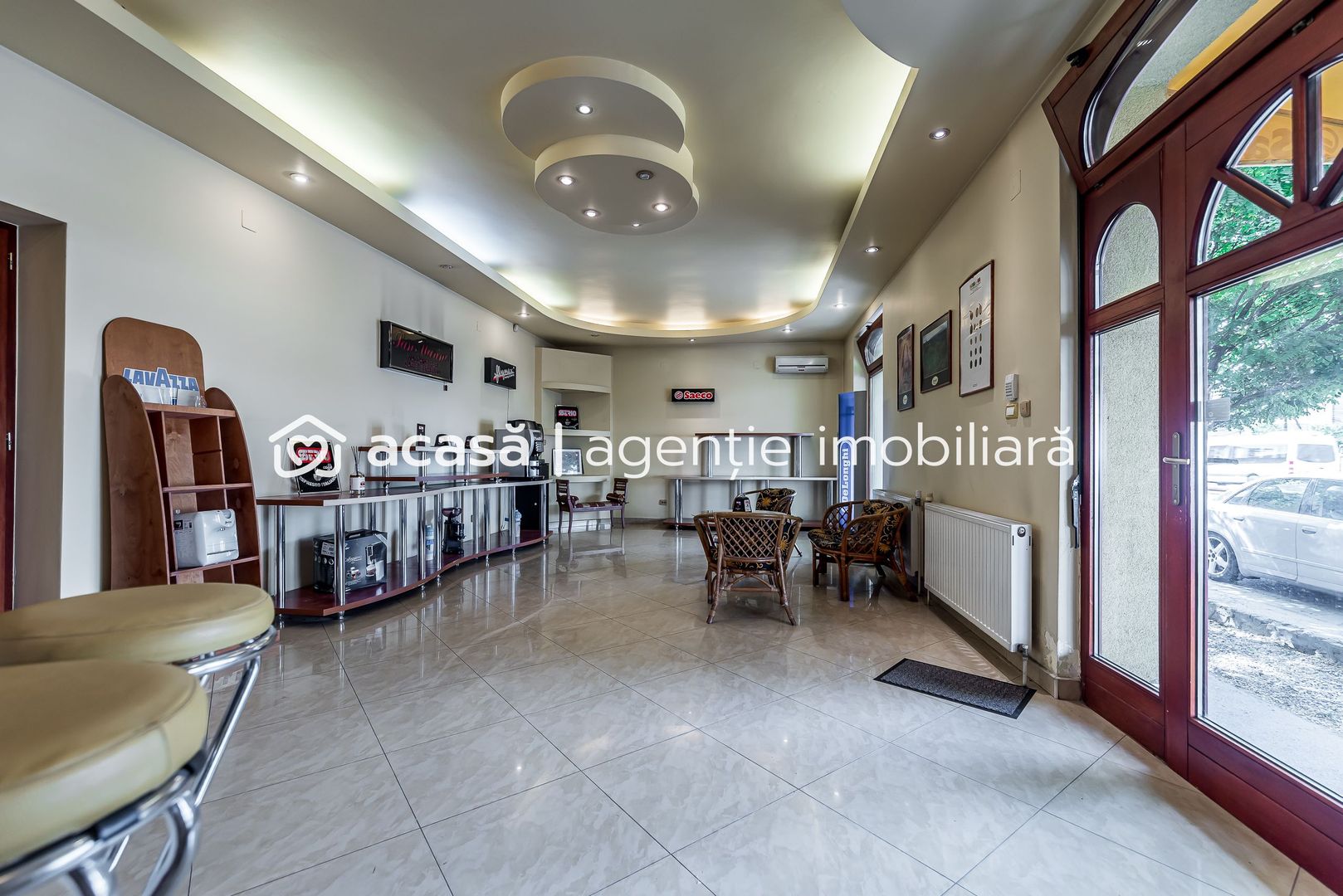 Imobil versatil D+P+E+M | Arteră principală Arad | Curte cu acces auto - Poză 4