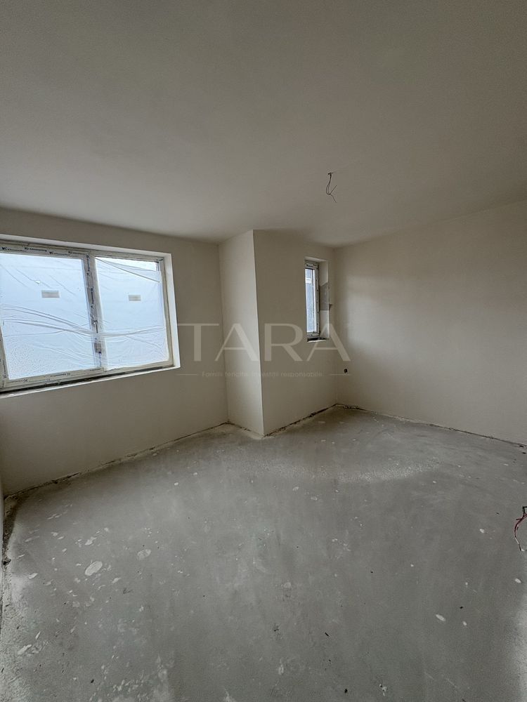 Apartament 3 camere de vânzare, zona Valea Chintăului. - Poză 2