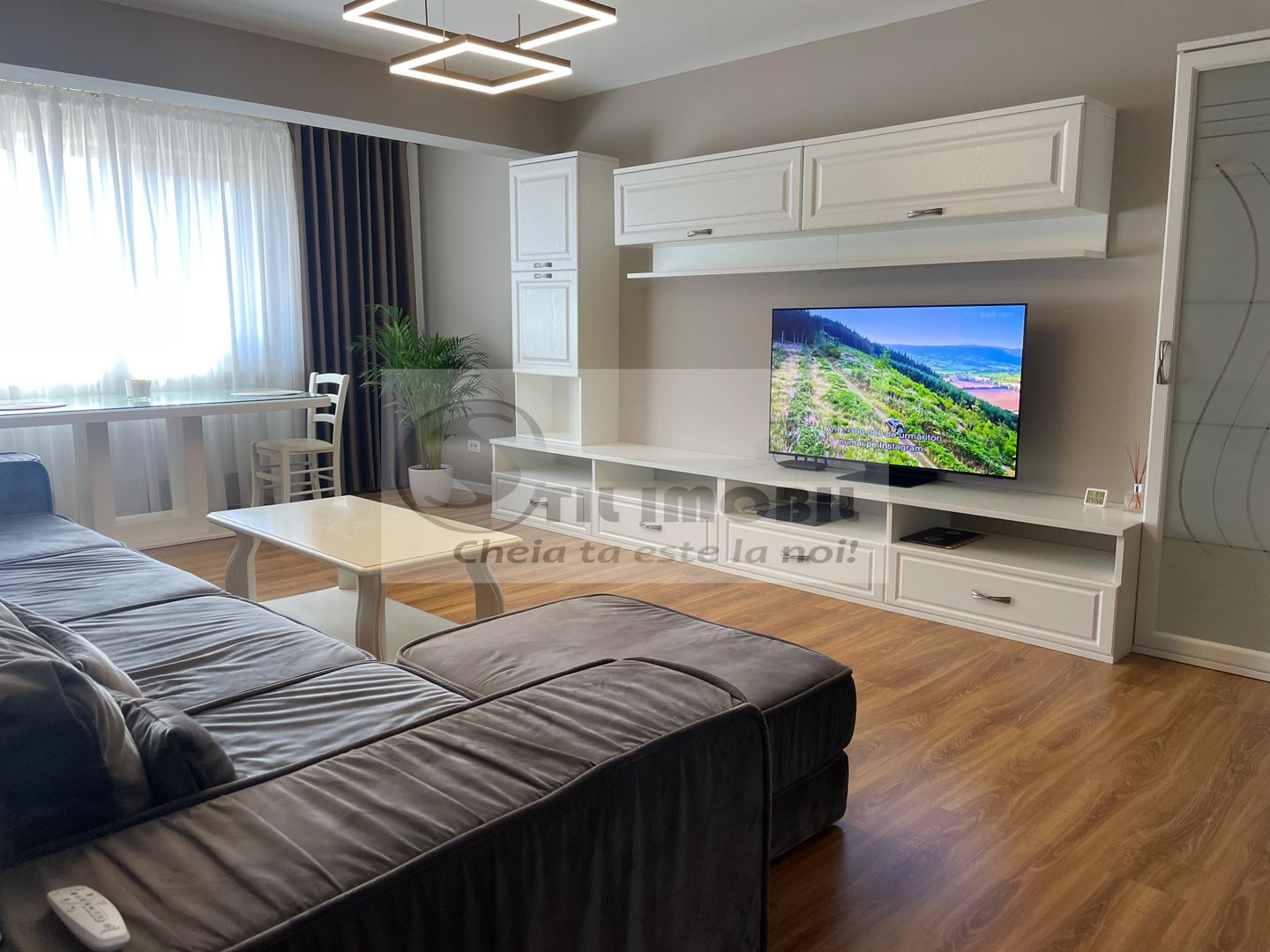 Apartament tip Penthouse zona Cug 130 mp - Poză 2