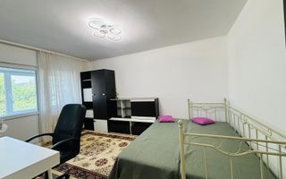 Garsoniera 35 mp, decomandata, centrala proprie, zona Louis Pasteur - Poză 2