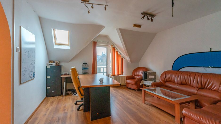 Casa individuala in Dambul Morii cu vedere spre Piatra Mare - Poză 6