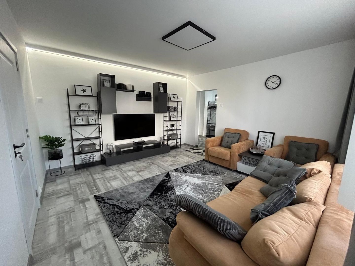 Titan 2 camere Lux | 6 m metrou | Prima inchiriere - Poză 1