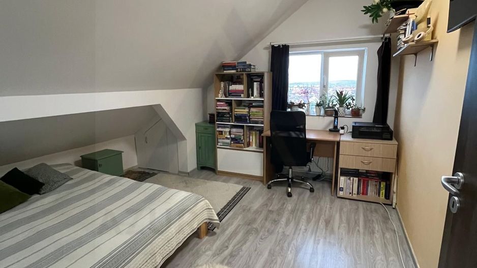 Apartament 3 camere 2 balcoane bucatarie inchisa in zona Strand II - Poză 2
