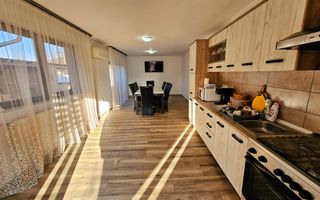 Casă 4 camere, renovată, mobilată, utilată, 410 mp teren, zona Centru - Poză 3