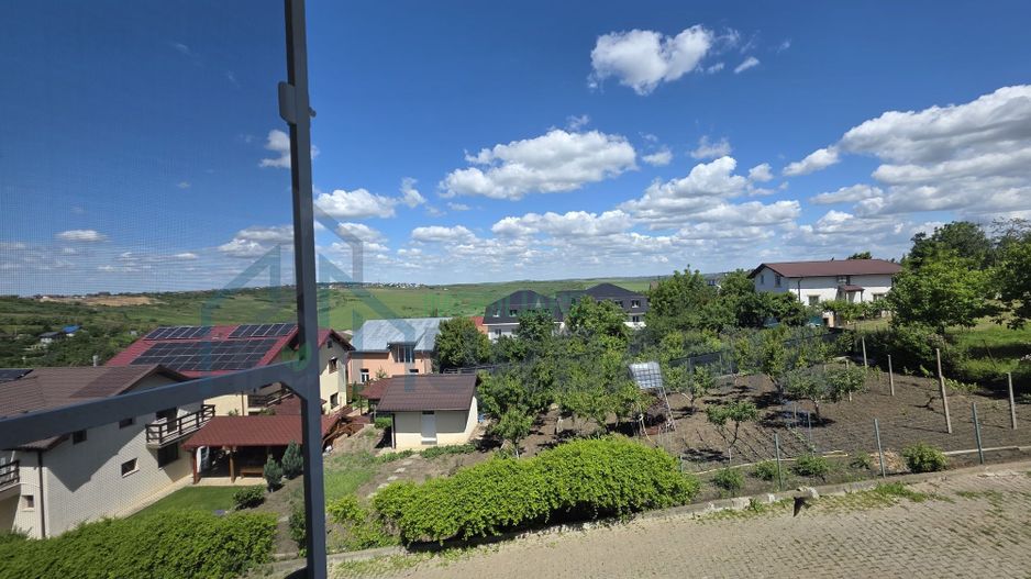 Duplex de vânzare cu grădină – Breazu, Rediu, Iași - Poză 2