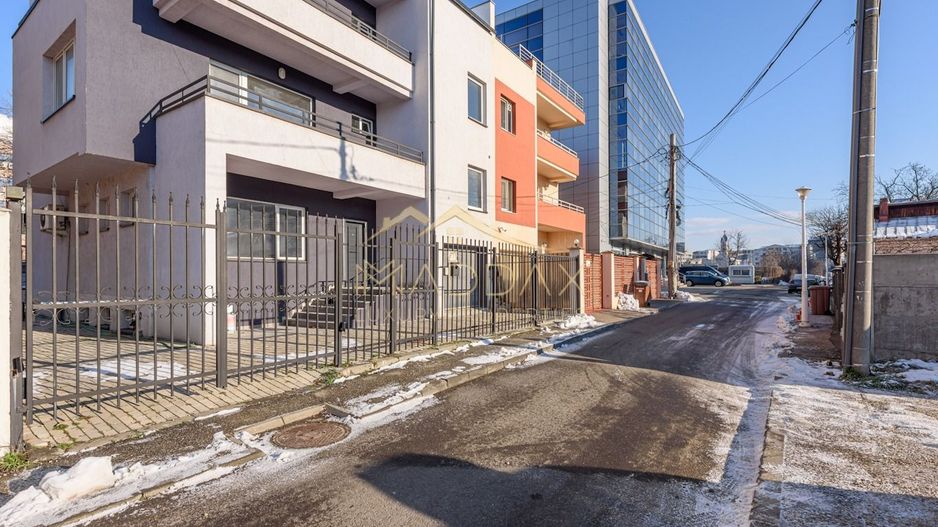 Vila ***400mp*** + Curte Proprie // zona Aviației - Poză 41