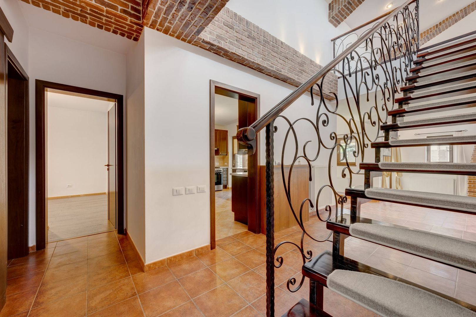 2 Vile individuale in Paradisul Verde P+M, caramida, ideal familii - Poză 68