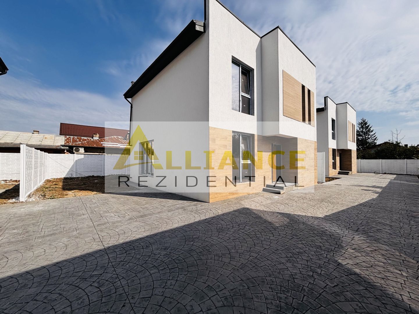 Casa cu 5 camere individuala Popesti central - Poză 1