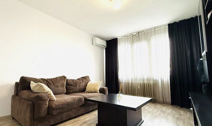 De vanzare Apartament 3 camere Crangasi - Poză 1