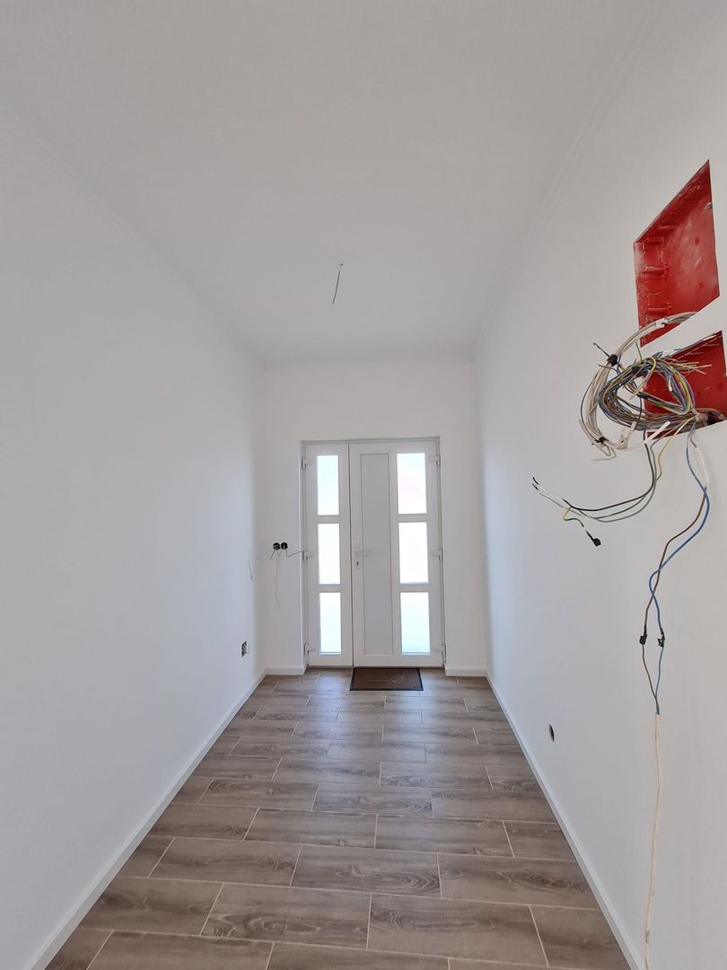 Casa individuala pe parter cu teren de 687 mp - Poză 10