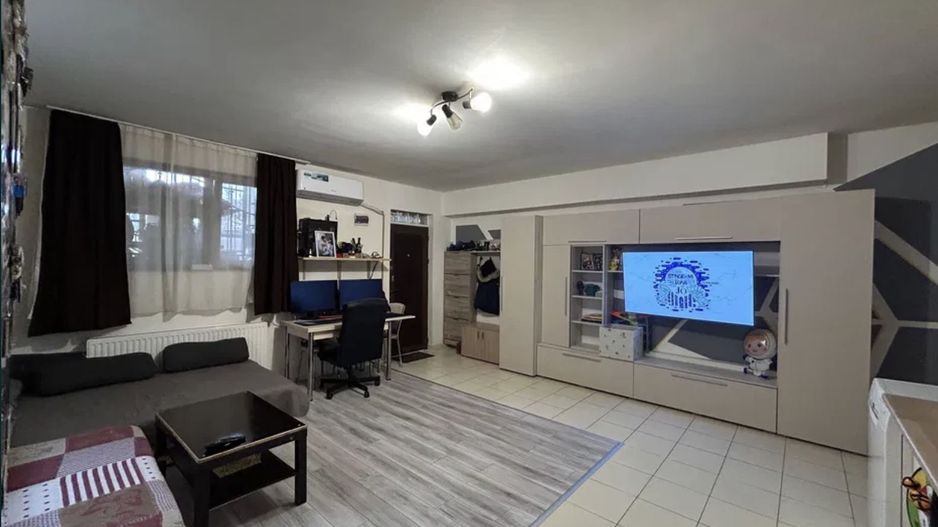 De vanzare Apartament 3 camere Sos. Chitilei - Poză 1