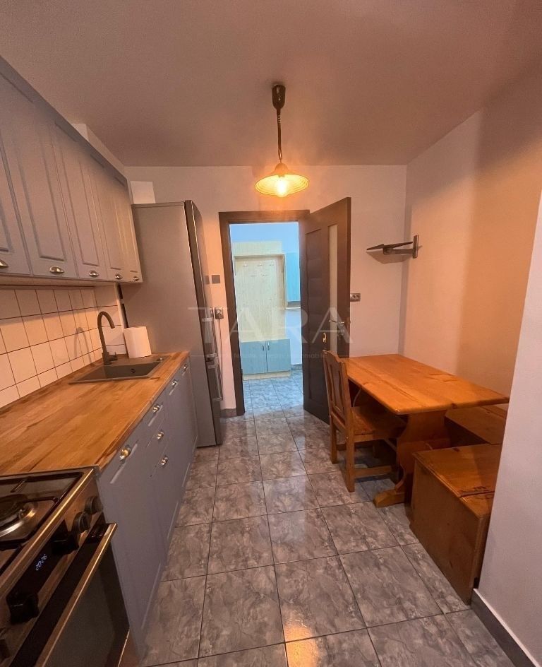 Apartament cu 3 camere, decomandate, Mărăști, zona Fabricii. - Poză 3