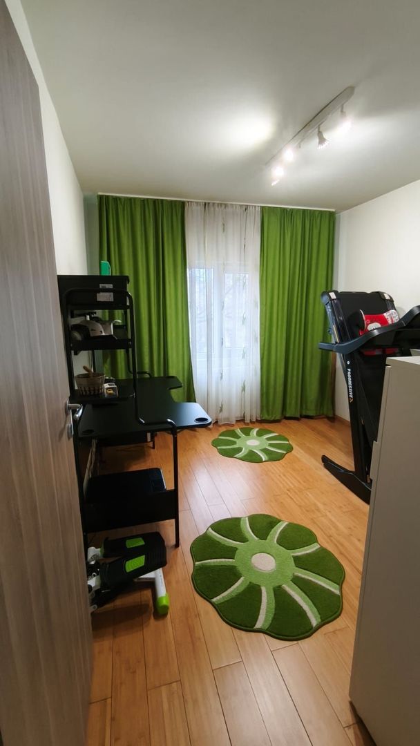 Steaua | 4 Camere | Etaj Intermediar | Decomandat | Mobilat si Utilat. - Poză 8