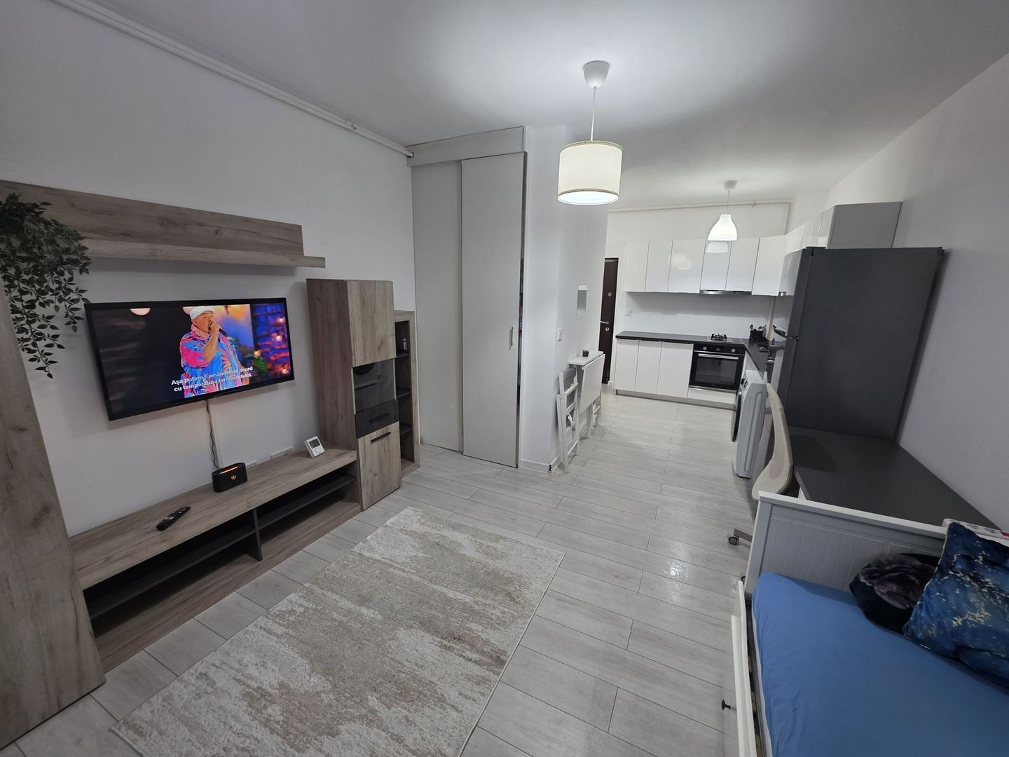 Garsonieră spațioasă de inchiriat , complet utilată, Bld. Timișoara - Poză 2