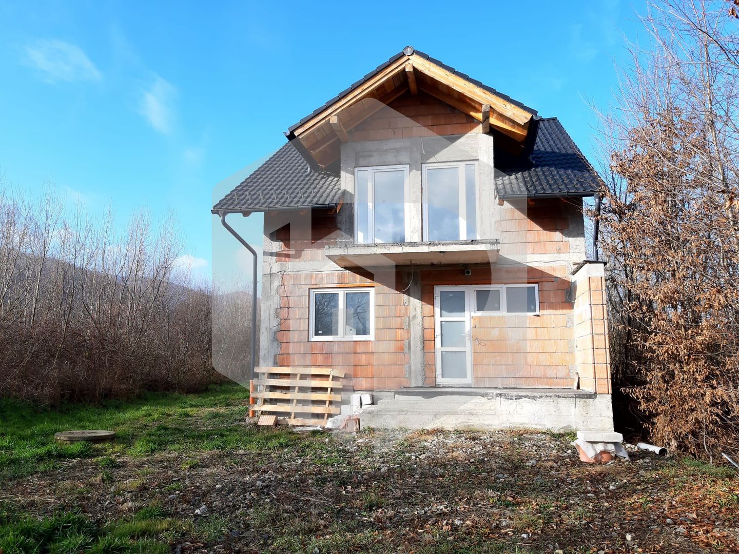 Casa individuala in Tocile-Sadu / 1400 mp teren. 4 dormitoare - Poză 3