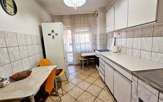 Apartament 3 camere, 75 mp utili, etaj 1, ultracentral - Poză 3