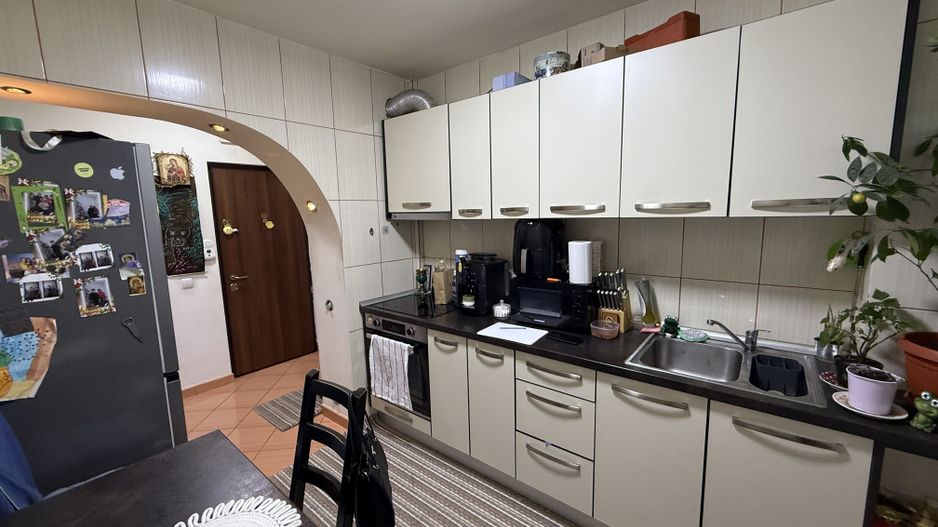 Apartament 3 cam modern complet renovat - mobilat Campina- central - Poză 14