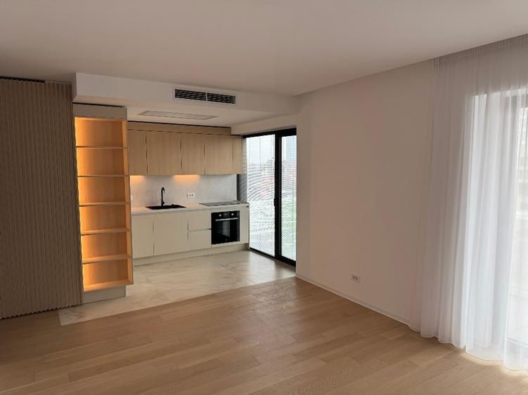 Apartament 2 camere de vânzare - Aviatiei- decomandat, et. 5, One Lake Club - Poză 1