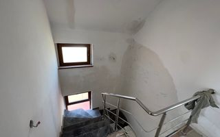 De vanzare casa renovata- 2 cladiri- Zona Moldoveanu-- 400 mp utili - Poză 15