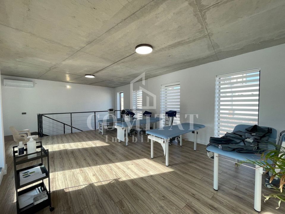 Clădire cu parcări ultracentral Cluj ideală clinică sau sediu - Poză 4