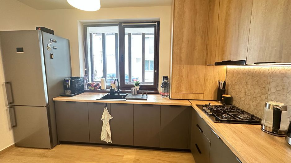 Casă P+1+pod de vânzare – 3 dormitoare, zona 23 August Otopeni, ansamblu - Poză 1