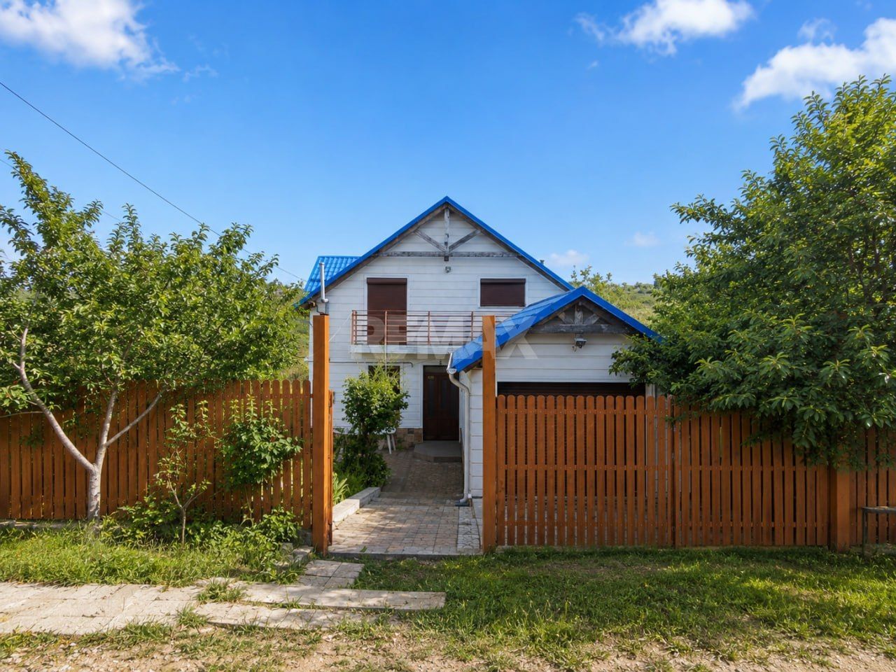 Casă generoasă cu 2 Nivele și confort modern – 10 Ari, Băcioi (sat Frumușica) - Poză 1