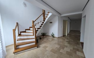 Casă spațioasă la 650000 de euro I Volovăț - Poză 13