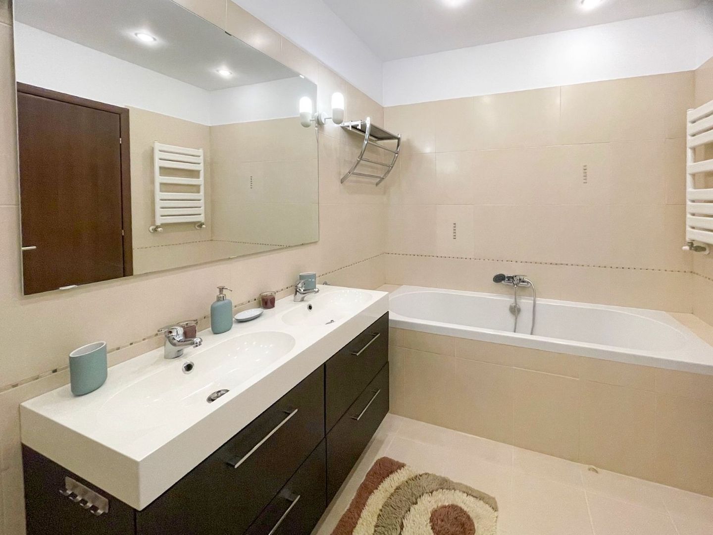 Chirie I Apartament 3 camere I North Area Lake View - Poză 15