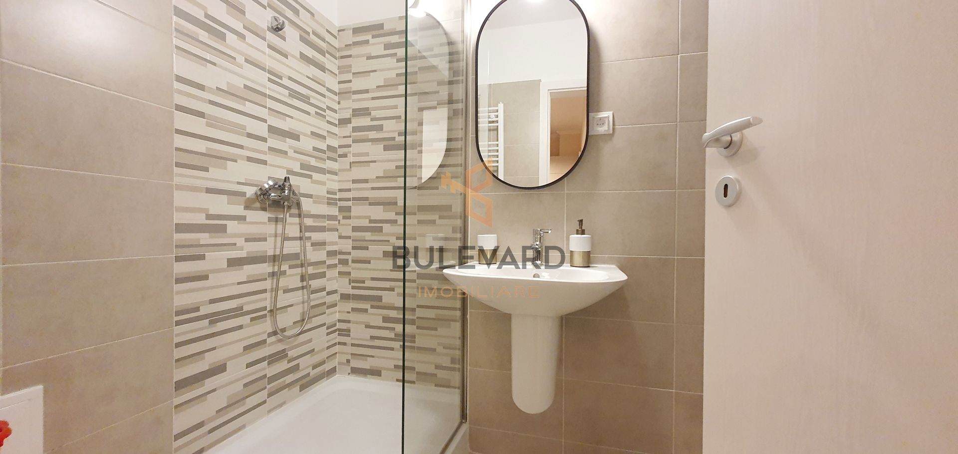 Apartament cu 2 camere+parcare si terasa de 24mp, zona Iulius Mall! - Poză 9
