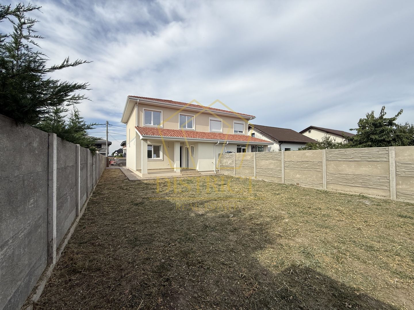 Duplex spatios cu 4 camere 109 mp | Mosnita Veche - Poză 1