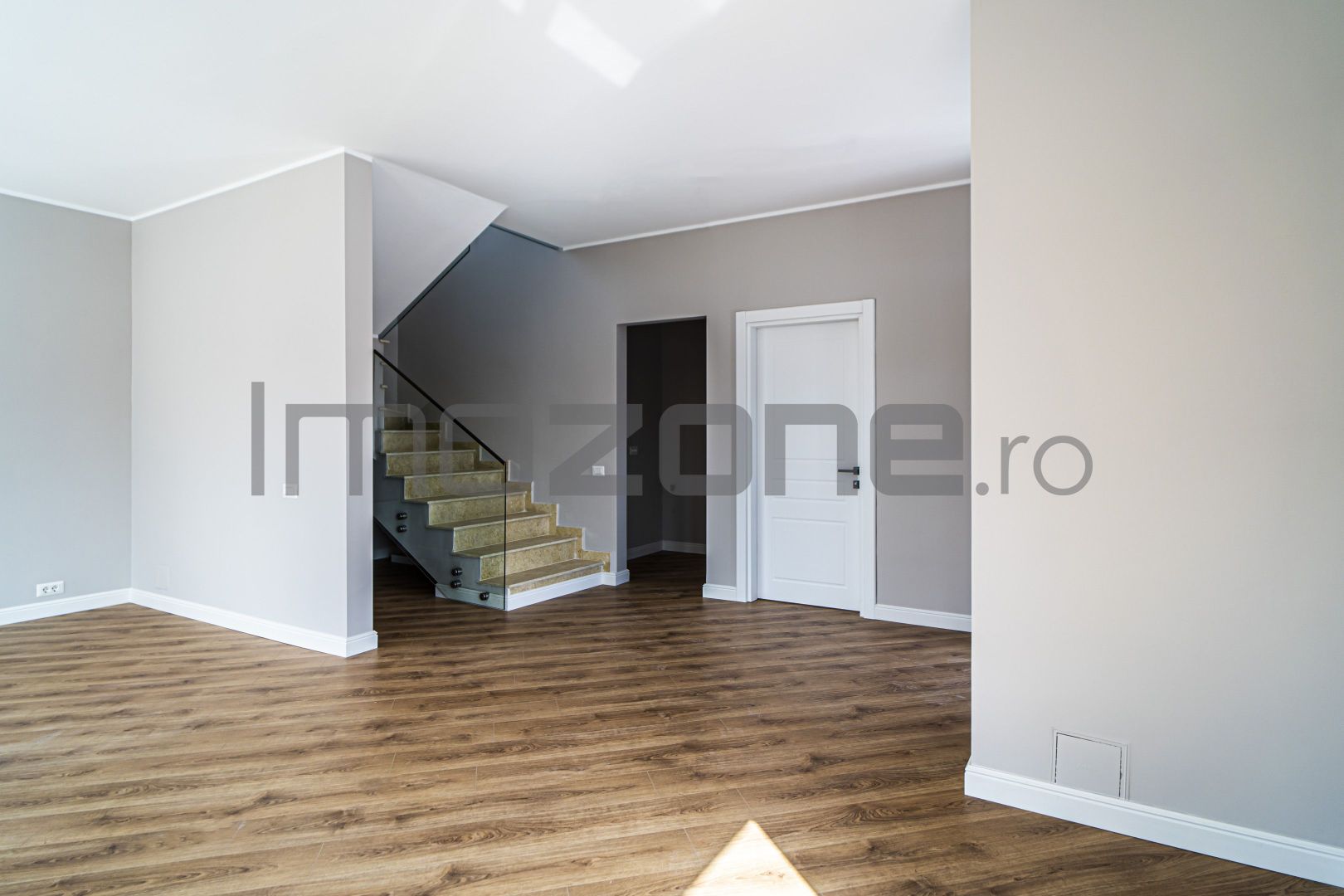 | COMISION 0% | VILA INDIVIDUALA |4 CAMERE| FINISATA COMPLET | TOATE UTILITATILE - Poză 1