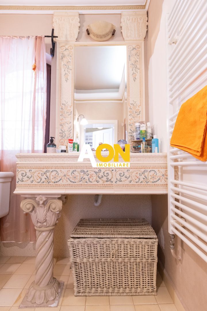Casa din secolul XIX, ultrafinisata, ultracentral, 855 mp teren - Poză 19