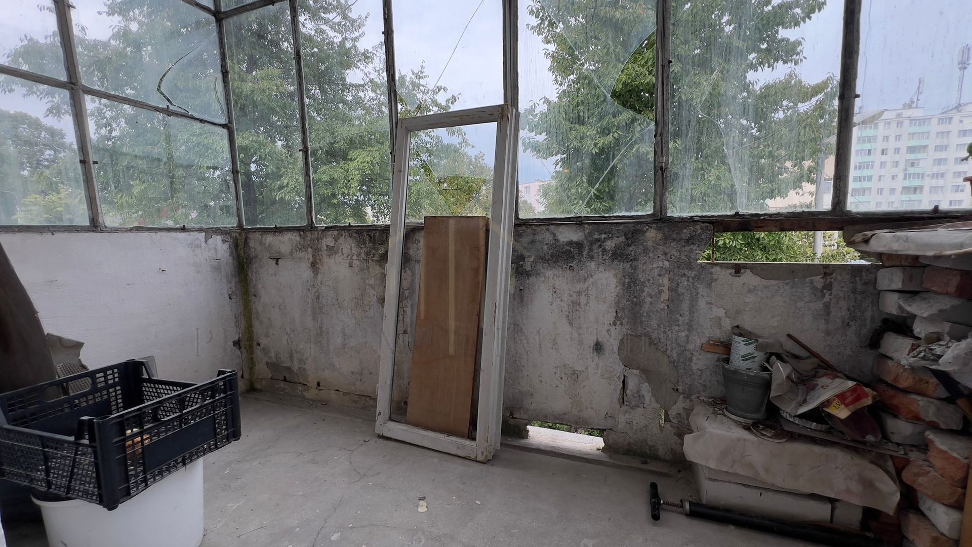 Apartament de vânzare pentru investitie - Poză 3