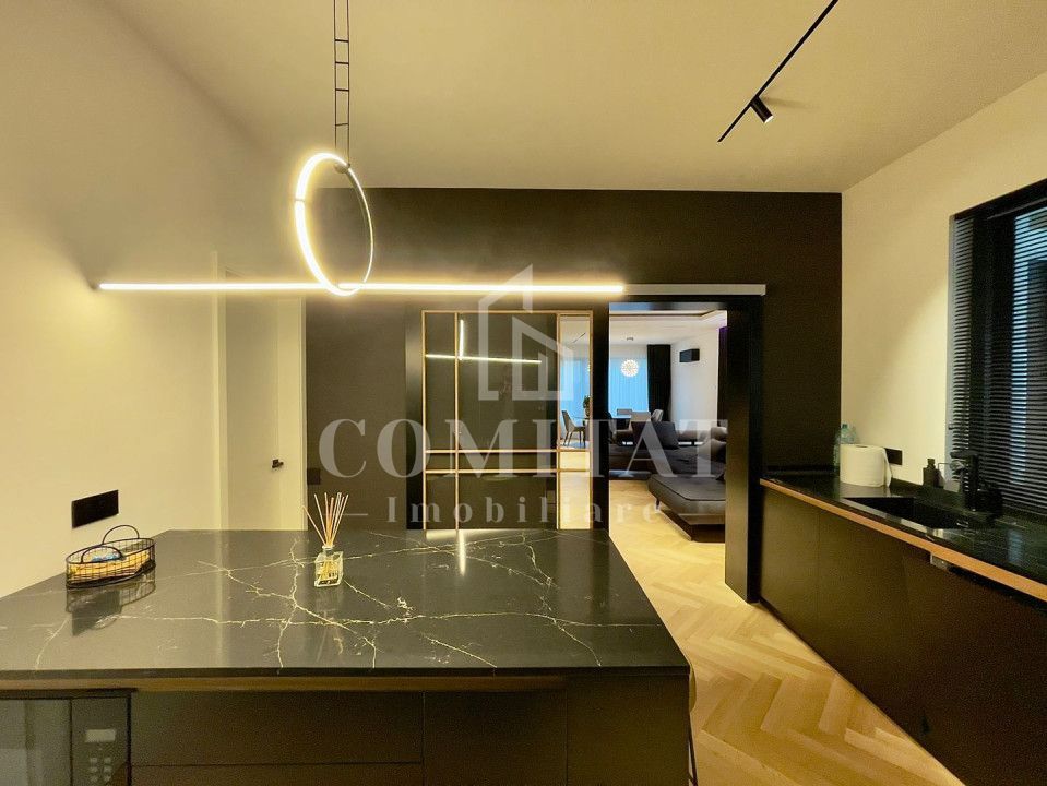 0% comision Vilă de lux la cheie lângă liziera pădurii - Poză 10