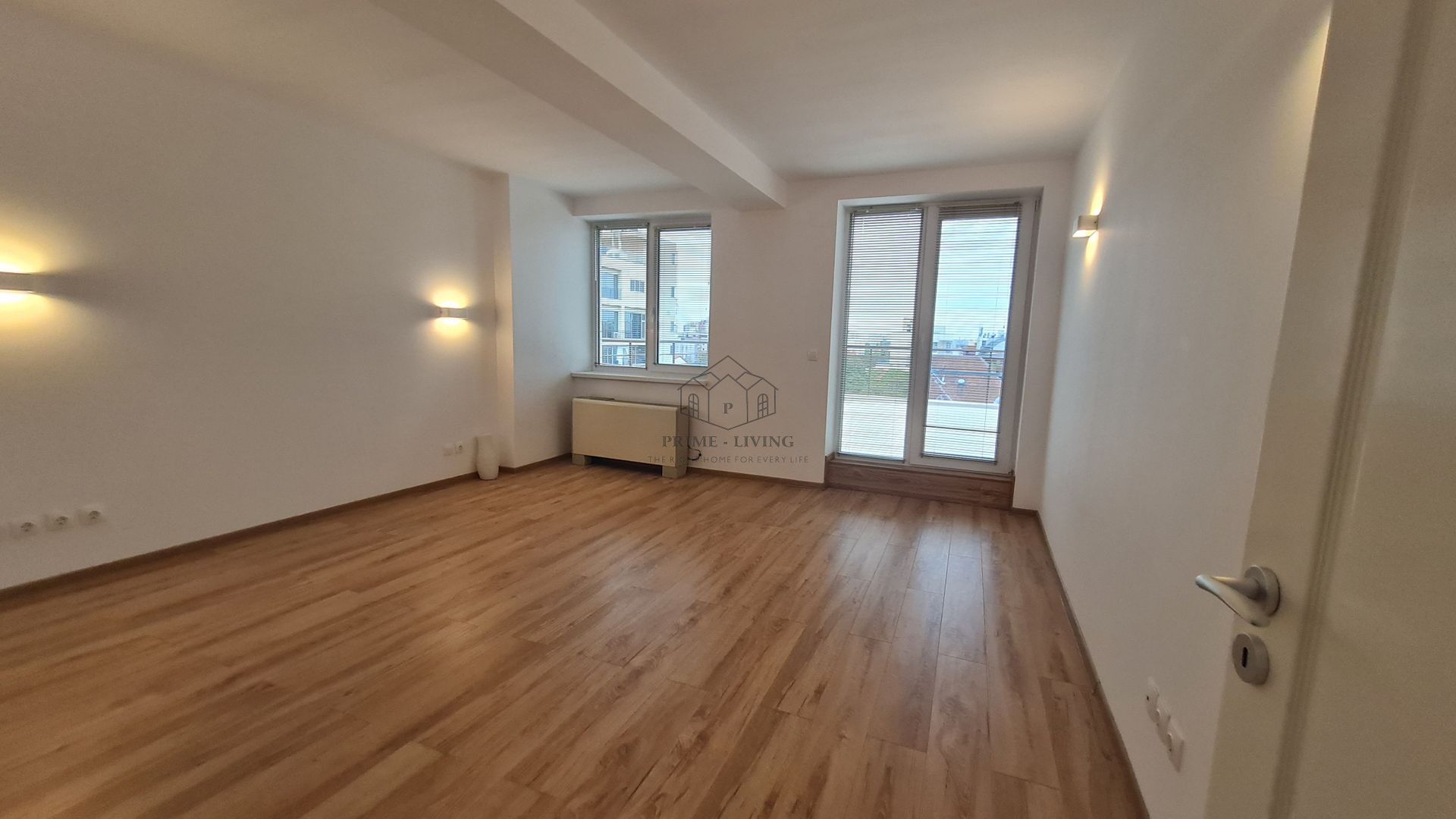 APARTAMENT ULTRACENTRAL LA INCHIRIERE CU DESTINATIA BIROU SAU LOCUINTA - Poză 5