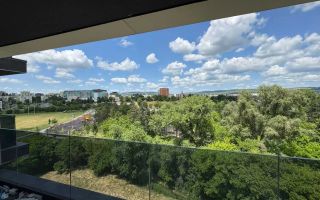 Aprtament 3 camere - view spre Baza Sportiva - Poză 3