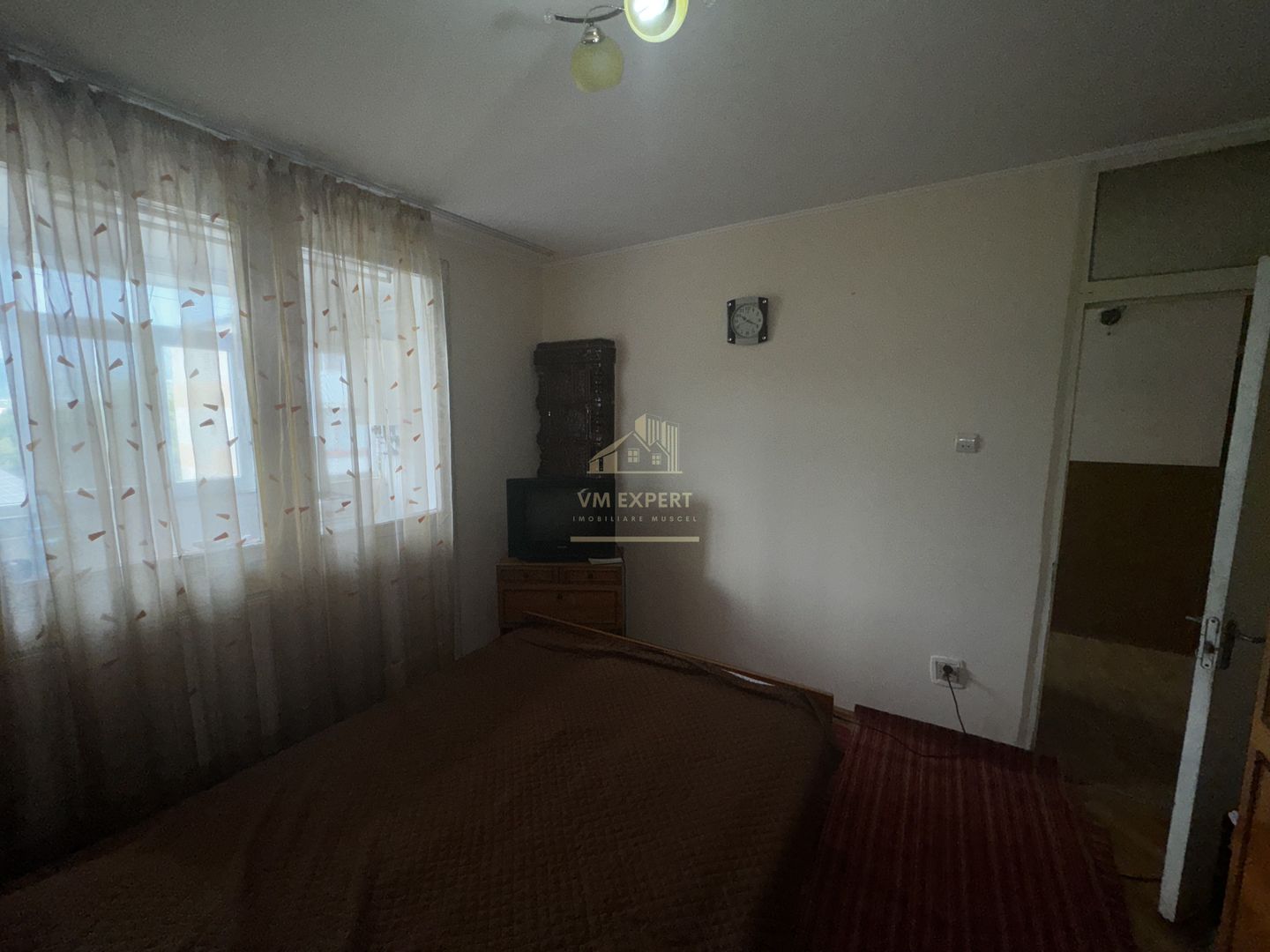 APARTAMENT 2 CAMERE, CAMPULUNG, ETAJ 3, GRUI - Poză 14