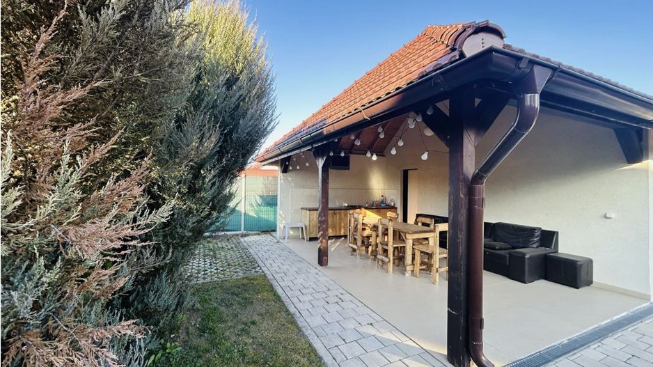 Casa individuala cu pivnita in Sura Mica, zona Salii de sport - Sibiu - Poză 35