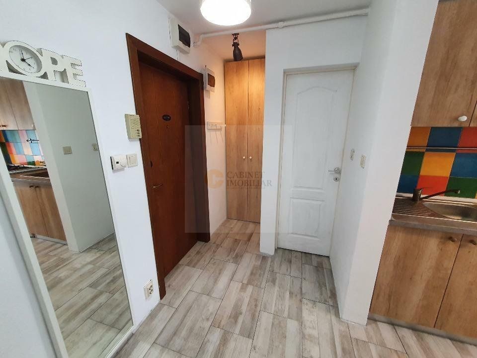 Garsonieră 40mp | Mobilată complet | Bloc cu lift | Bulevardul Decebal - Poză 6