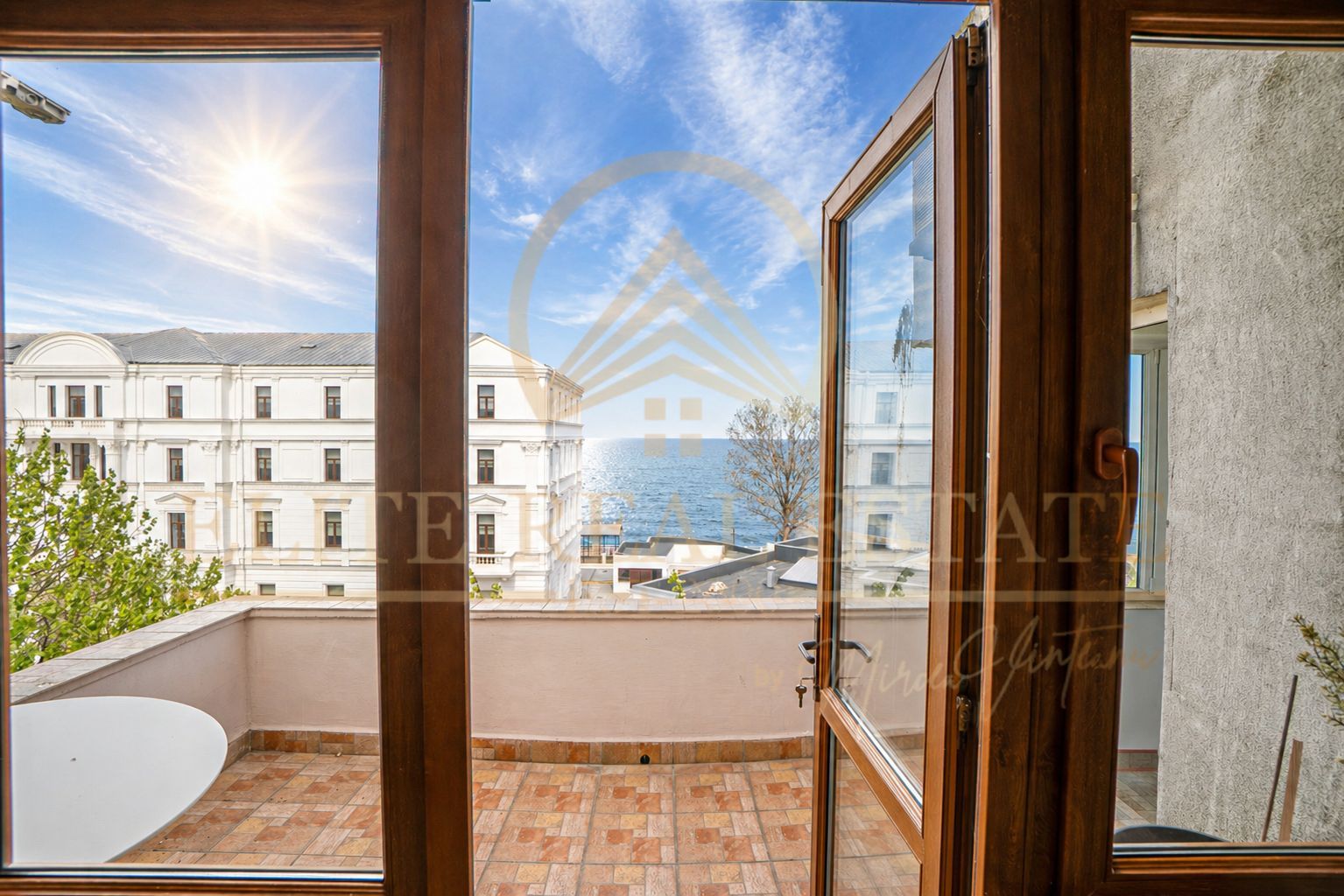 De vanzare | Apartament 4 camere | Langa Cazino | Vedere la mare - Poză 11