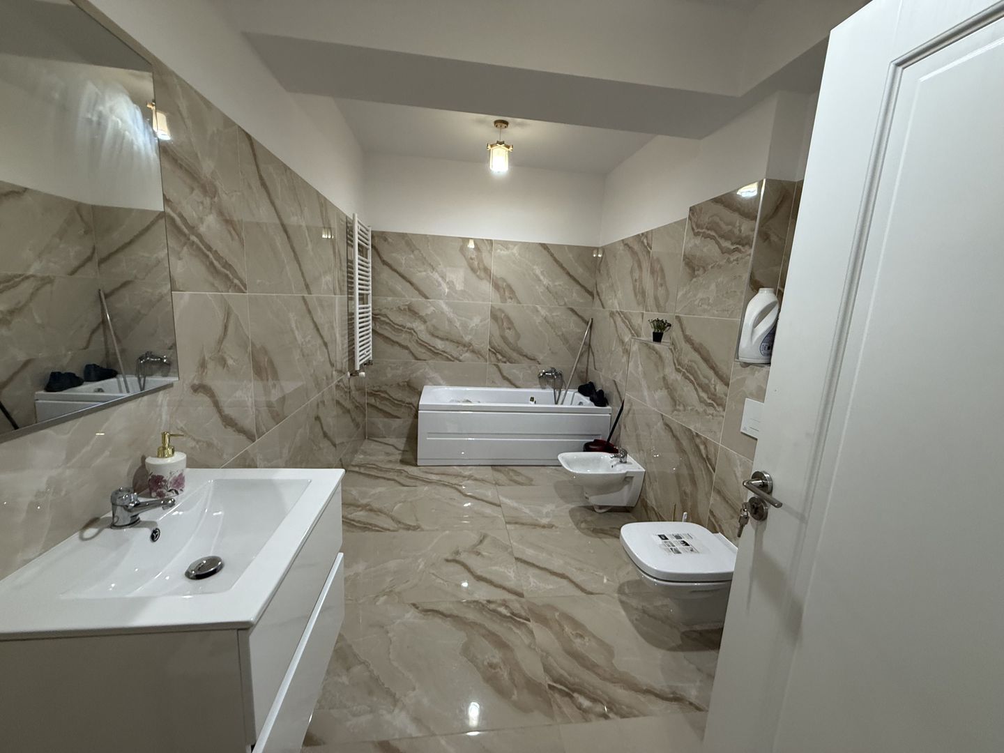 Apartament 110 MP | 3 camere | 95.000 EUR - Poză 8