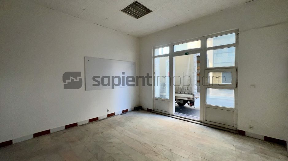 Spațiu comercial / birou ultracentral - Piața Ferdinand, Oradea - Poză 2